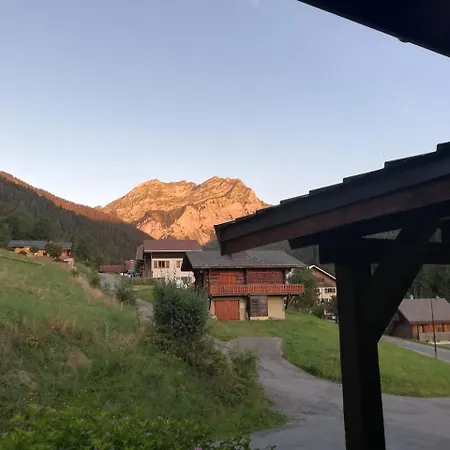 T2 Le Refuge Avec Terrasse Lägenhet